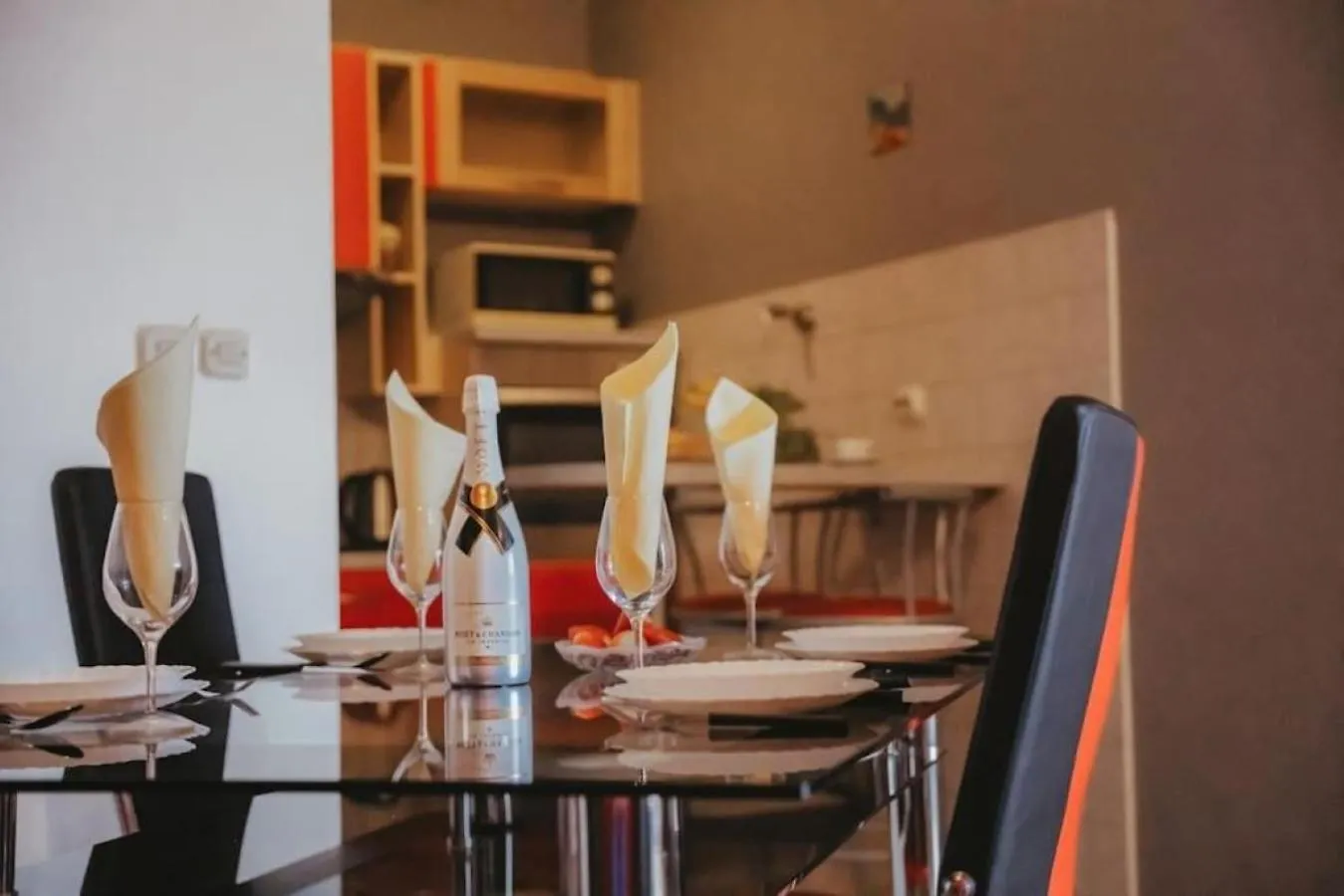 Lovely 1-Bedroom Apt W/ Seaview + Free Parking Trogir Apartment