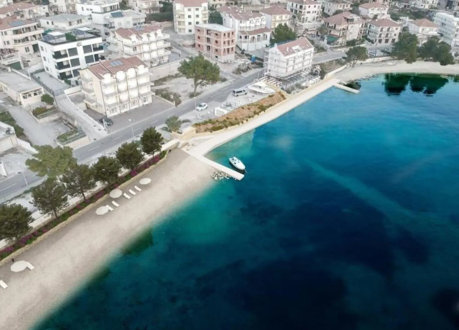 Lovely 1-Bedroom Apt W/ Seaview + Free Parking Trogir Croatia